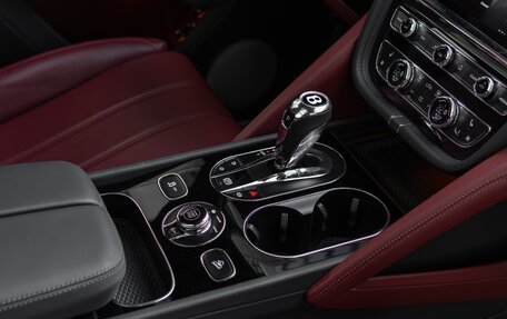 Bentley Bentayga I, 2025 год, 35 000 000 рублей, 31 фотография