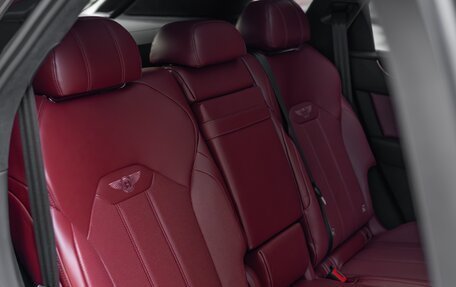 Bentley Bentayga I, 2025 год, 35 000 000 рублей, 40 фотография