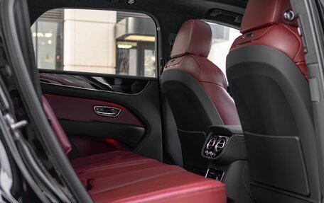Bentley Bentayga I, 2025 год, 35 000 000 рублей, 37 фотография
