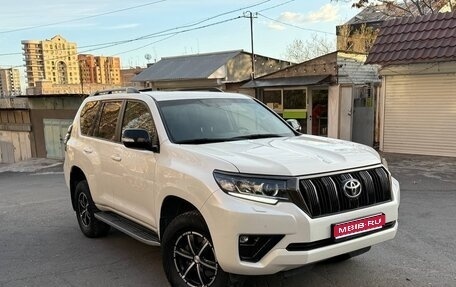 Toyota Land Cruiser Prado 150 рестайлинг 2, 2021 год, 8 250 000 рублей, 1 фотография