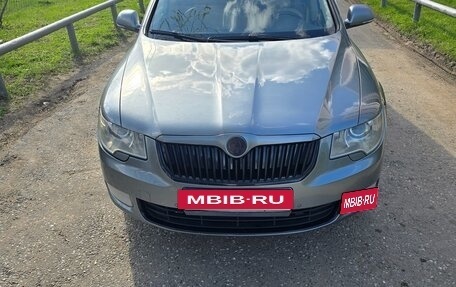 Skoda Superb III рестайлинг, 2012 год, 850 000 рублей, 2 фотография