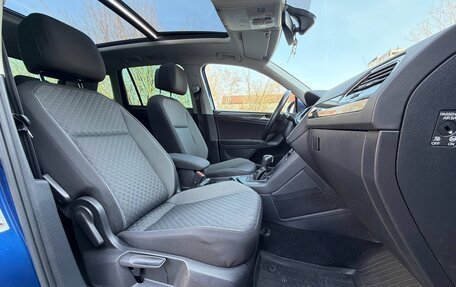 Volkswagen Tiguan II, 2018 год, 2 500 000 рублей, 8 фотография