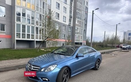 Mercedes-Benz E-Класс, 2011 год, 1 100 000 рублей, 5 фотография