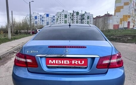 Mercedes-Benz E-Класс, 2011 год, 1 100 000 рублей, 3 фотография