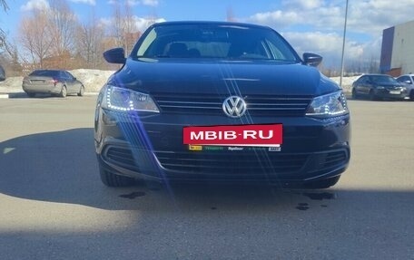 Volkswagen Jetta VI, 2013 год, 880 000 рублей, 10 фотография