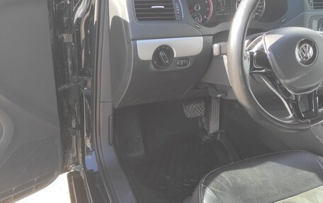 Volkswagen Jetta VI, 2013 год, 880 000 рублей, 13 фотография