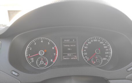 Volkswagen Jetta VI, 2013 год, 880 000 рублей, 14 фотография