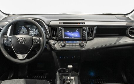 Toyota RAV4, 2017 год, 2 400 000 рублей, 6 фотография