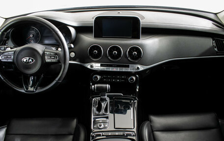 KIA Stinger I, 2019 год, 2 695 000 рублей, 11 фотография