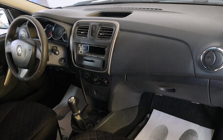 Renault Logan II, 2017 год, 489 000 рублей, 16 фотография