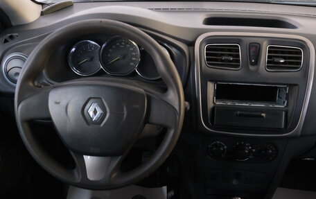 Renault Logan II, 2017 год, 489 000 рублей, 10 фотография