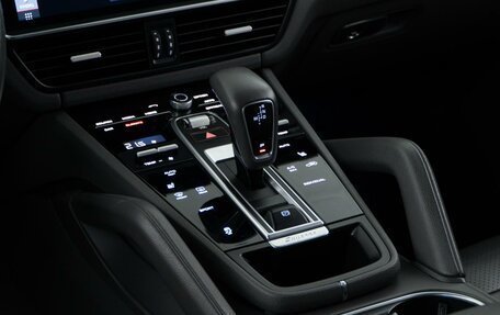 Porsche Cayenne III, 2018 год, 5 699 050 рублей, 14 фотография