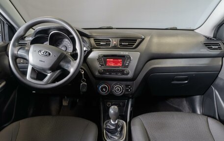 KIA Rio III рестайлинг, 2013 год, 885 000 рублей, 10 фотография