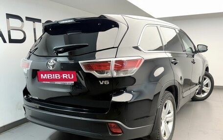 Toyota Highlander III, 2014 год, 2 924 000 рублей, 4 фотография