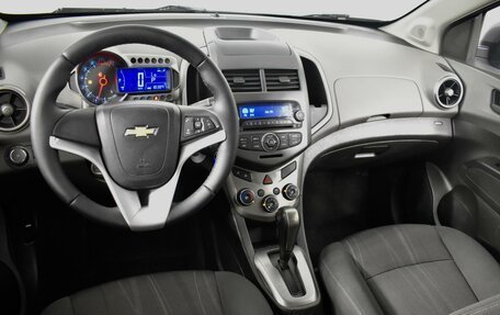 Chevrolet Aveo III, 2013 год, 546 200 рублей, 6 фотография