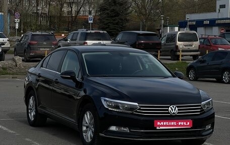 Volkswagen Passat B8 рестайлинг, 2015 год, 1 450 000 рублей, 7 фотография