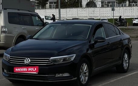 Volkswagen Passat B8 рестайлинг, 2015 год, 1 450 000 рублей, 6 фотография