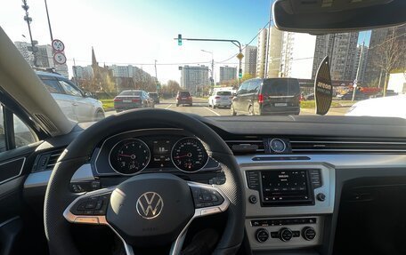 Volkswagen Passat B8 рестайлинг, 2015 год, 1 450 000 рублей, 17 фотография