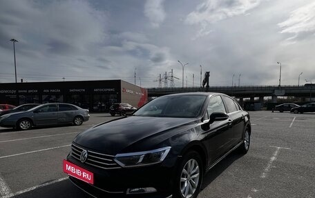 Volkswagen Passat B8 рестайлинг, 2015 год, 1 450 000 рублей, 11 фотография