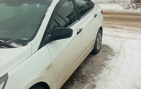 Hyundai Solaris II рестайлинг, 2011 год, 675 000 рублей, 3 фотография