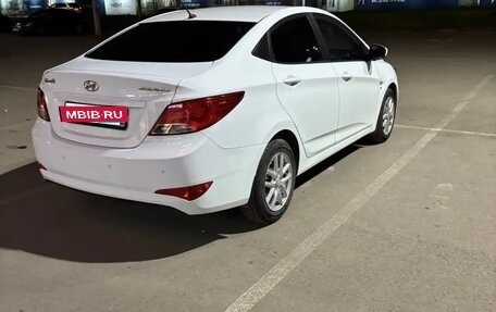 Hyundai Solaris II рестайлинг, 2015 год, 1 250 000 рублей, 4 фотография