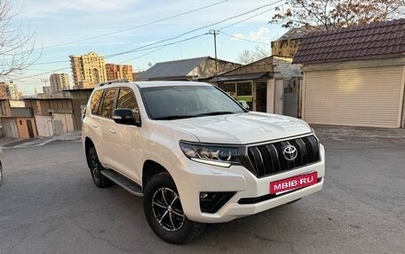 Toyota Land Cruiser Prado 150 рестайлинг 2, 2021 год, 8 250 000 рублей, 7 фотография