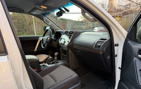 Toyota Land Cruiser Prado 150 рестайлинг 2, 2021 год, 8 250 000 рублей, 23 фотография