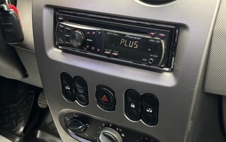 Renault Logan I, 2010 год, 575 000 рублей, 11 фотография