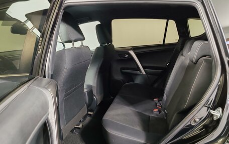 Toyota RAV4, 2018 год, 2 299 000 рублей, 12 фотография