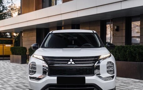 Mitsubishi Outlander, 2021 год, 2 977 000 рублей, 1 фотография