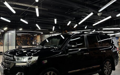 Toyota Land Cruiser 200, 2018 год, 6 650 000 рублей, 1 фотография