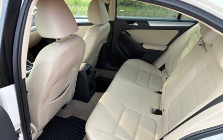 Volkswagen Jetta VI, 2011 год, 1 200 000 рублей, 7 фотография