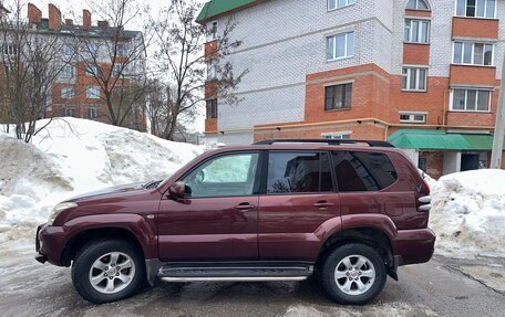 Toyota Land Cruiser Prado 120 рестайлинг, 2006 год, 2 300 000 рублей, 6 фотография