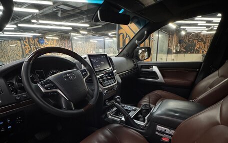 Toyota Land Cruiser 200, 2018 год, 6 650 000 рублей, 6 фотография