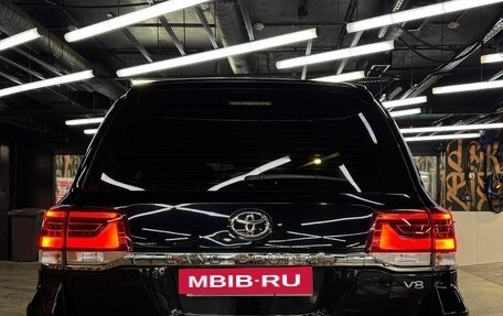 Toyota Land Cruiser 200, 2018 год, 6 650 000 рублей, 4 фотография