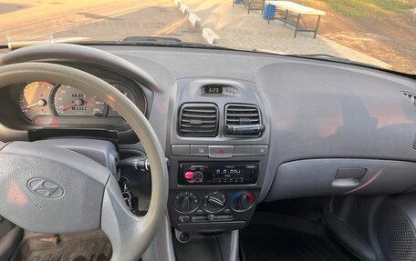 Hyundai Accent II, 2011 год, 599 999 рублей, 5 фотография