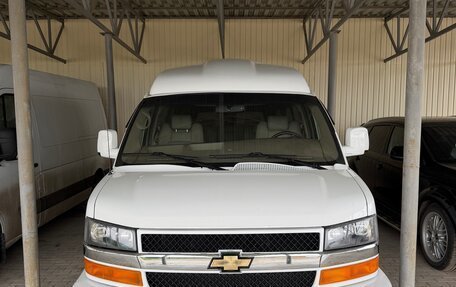 Chevrolet Express II, 2009 год, 3 000 000 рублей, 2 фотография