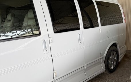 Chevrolet Express II, 2009 год, 3 000 000 рублей, 4 фотография