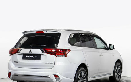 Mitsubishi Outlander III рестайлинг 3, 2022 год, 2 548 000 рублей, 4 фотография