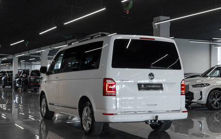 Volkswagen Multivan T6 рестайлинг, 2019 год, 4 000 000 рублей, 4 фотография