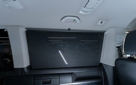 Volkswagen Multivan T6 рестайлинг, 2019 год, 4 000 000 рублей, 15 фотография