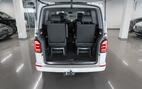 Volkswagen Multivan T6 рестайлинг, 2019 год, 4 000 000 рублей, 25 фотография