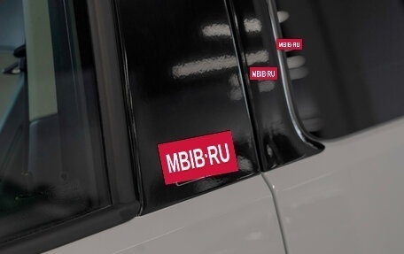 Volkswagen Multivan T6 рестайлинг, 2019 год, 4 000 000 рублей, 28 фотография