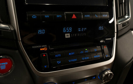 Toyota Land Cruiser 200, 2021 год, 8 000 000 рублей, 23 фотография