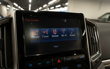 Toyota Land Cruiser 200, 2021 год, 8 000 000 рублей, 20 фотография