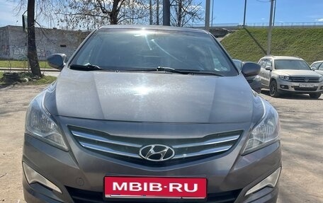 Hyundai Solaris II рестайлинг, 2015 год, 1 080 000 рублей, 3 фотография