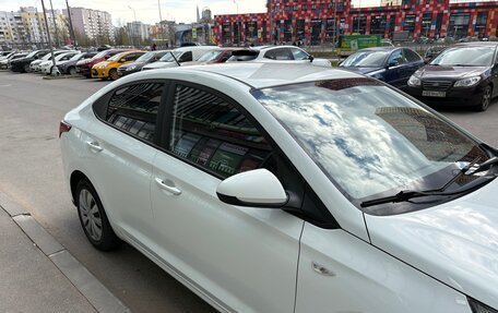 Hyundai Solaris II рестайлинг, 2021 год, 1 450 000 рублей, 2 фотография