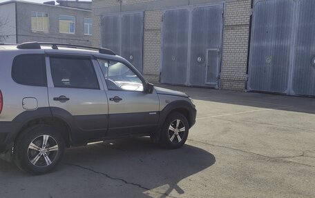 Chevrolet Niva I рестайлинг, 2009 год, 430 000 рублей, 6 фотография