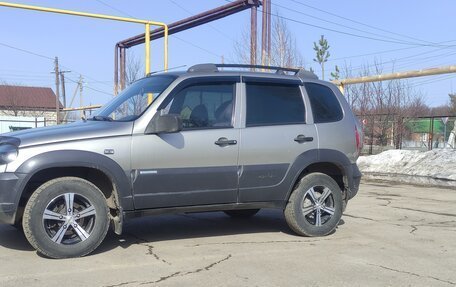 Chevrolet Niva I рестайлинг, 2009 год, 430 000 рублей, 2 фотография