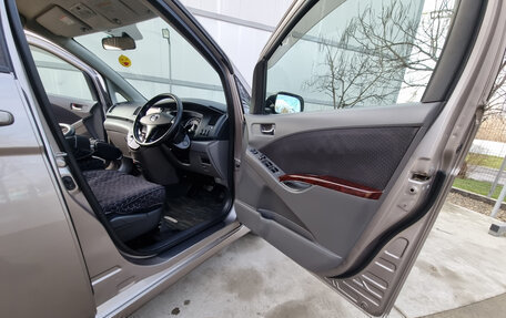 Toyota ISis I, 2010 год, 980 000 рублей, 17 фотография